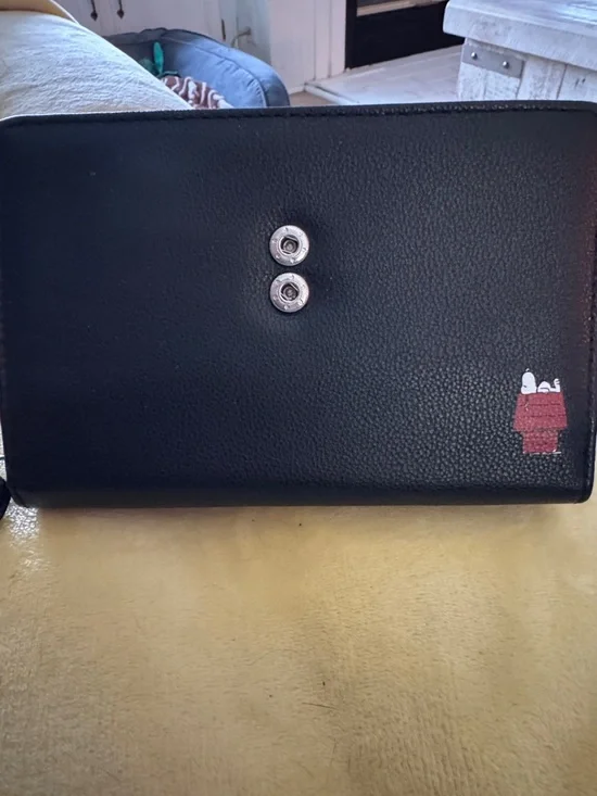 The Bradford Exchange Snoopy & Woodstock Black and White Trifold Wallet - Picture 5 of 9